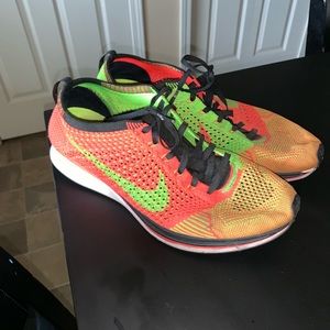 Nike Flyknit Racer Trainer